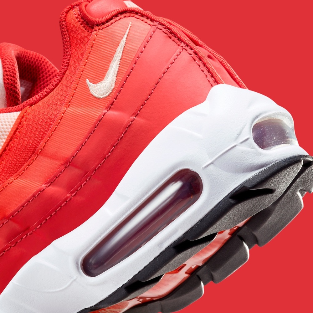 Nike Air Max 95 - Men’s 7.5 / Women 9 (No Box) - Picture 6 of 16